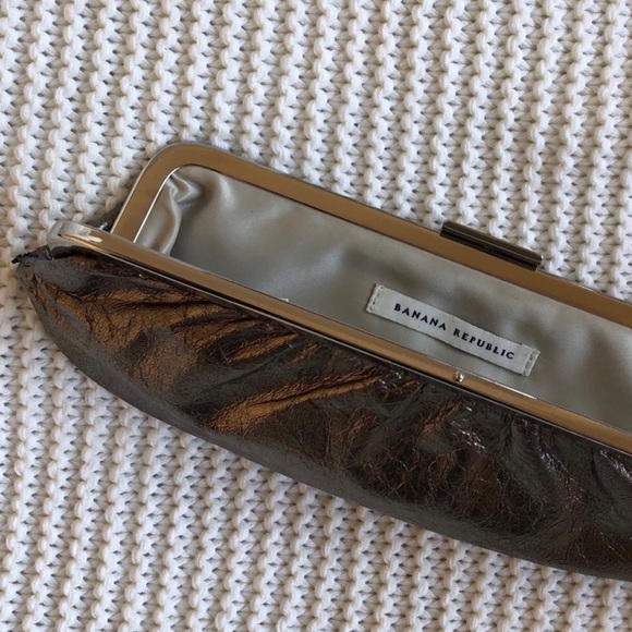 Banana Republic Clutch Gold Metallic - Picture 3 of 4